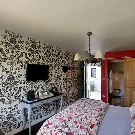Au Gre Des Vents Bed & Breakfast *